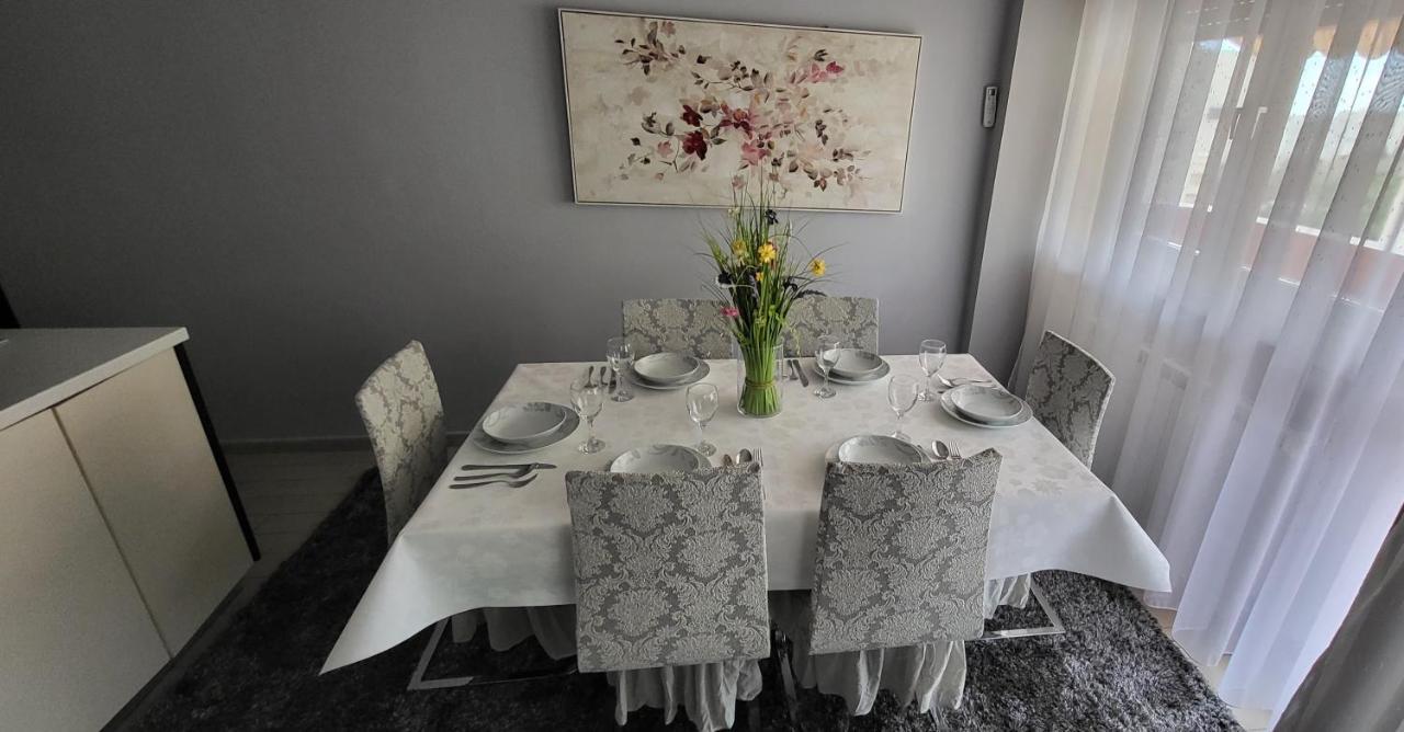 Amber S Podzemnom Garazom Apartmán